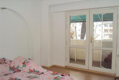 Inchiriez apartament 4 camere, et 2, semimobilat, zona Teatru - 8
