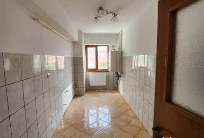 Apartament cu 3 camere decomandat în Cantacuzino - 6