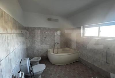 Casă cu 5 camere cu Teren 1320 Mp în Debarcader - 4