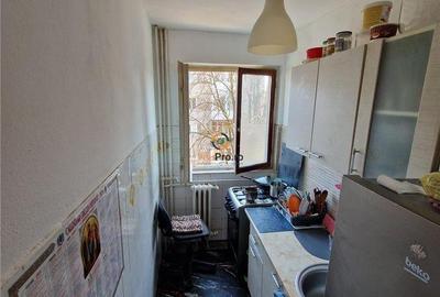 Apartament cu 3 camere semidecomandat în Circumvalațiunii - 9