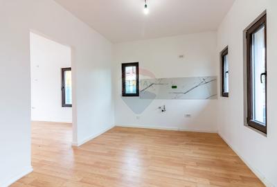 Casa / Vila cu 5 camere de vanzare Tunari, Dimieni - 2