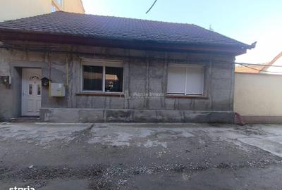 Casă cu 6 camere cu Canalizare în Stăvila - 8