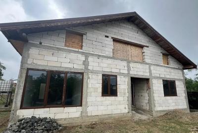 Casă cu 4 camere cu Teren 895 Mp în Vadu Pașii - 7