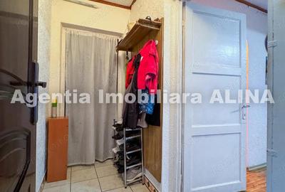 Apartament cu 3 camere semidecomandat în Gojdu