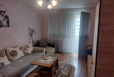 Apartament cu 3 camere decomandat în Costin Georgian - 2