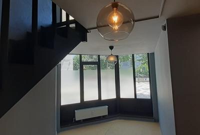 Proprietar,  închiriez spațiu comercial pe bd Decebal - 6