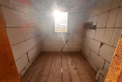 Casă individuală cu 5 camere cu Teren 2900 Mp în Sud - 9