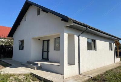 Casă cu Teren 420 Mp în Șendreni - 4