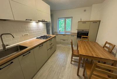 Apartament cu 4 camere decomandat în Vlădeasa - 9