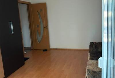 Apartament cu 3 camere decomandat în Craiovița Nouă - 3