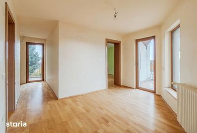 Casă cu Teren 566 Mp în Borș - 11