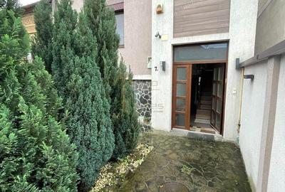 Casă cu 6 camere cu Teren 252 Mp în Semicentral - 8