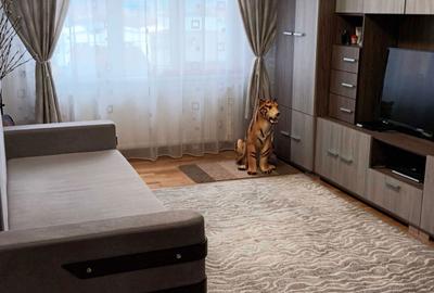 Apartament cu 2 camere decomandat în Micro 1 - 2