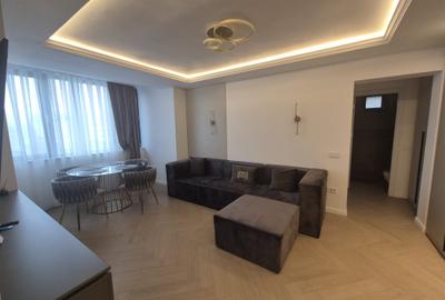 Apartament cu 3 camere semidecomandat în Central - 1
