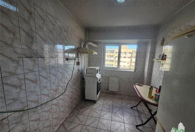Apartament cu 3 camere semidecomandat, mobilat în Păcii - 6