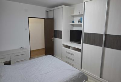 Apartament cu 3 camere decomandat în Frații Golești - 6