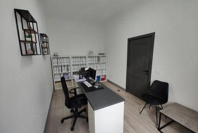 Spațiu comercial, de 54 mp, în Central - 7