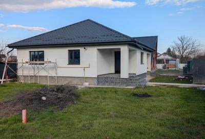 Casa cu garaj Lilieci- teren 540m, canalizare, apa, gaz. - 19