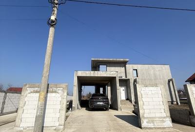 Casă cu 4 camere în Central - 1