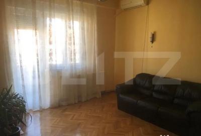 Apartament cu 3 camere semidecomandat în Central - 13