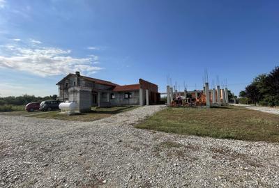 Vila P+M, an 2021, teren 3600 mp, D=50 m, Brancoveni - 3