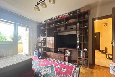 Tractorul - apartament 4 camere, 2 bai, etaj 1/4 , balcon, parcare! Tractorul - apartament 4 camere, 2 bai, etaj 1/4 , balcon, parcare! - 1