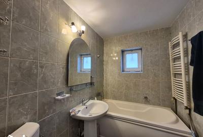 Apartament cu 3 camere decomandat în Canta - 2
