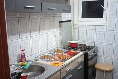 Vand sau schimb apartament trei camere Darmane?ti adridan - 1