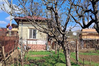 Casă cu Teren 500 Mp în Central