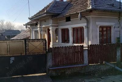 Casă cu 4 camere în Șimian - 2