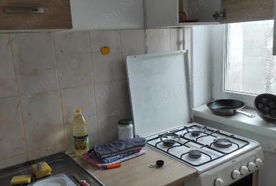Garsonieră decomandată în Gojdu