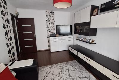 Apartament cu 3 camere decomandat în Decebal - 4
