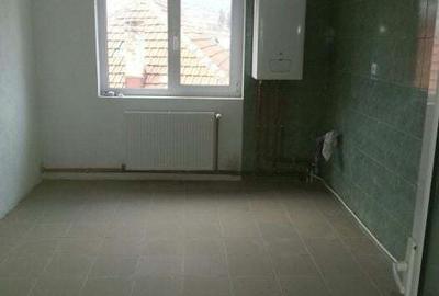 Casă cu 4 camere în Văleni - 4