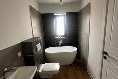 Corp de casa constructie NOUA Codlea,PARTER ,curte proprie. - 4