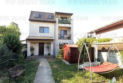 Vila spatioasa cu 3 apartamente si acces separat in Fundeni-