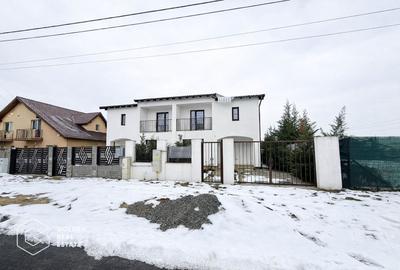 Duplex cu 5 camere cu Canalizare în Moșnița Veche