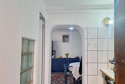 CASA CU TEREN GENEROS si acces pe doua fronturi - 13