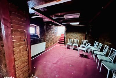 Casă cu 3 camere cu Teren 380 Mp în Central - 2