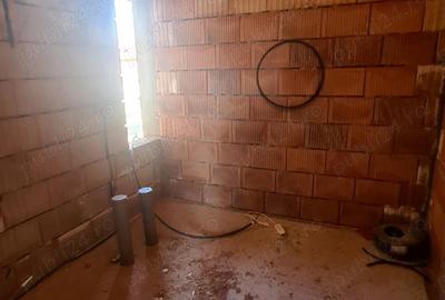 Casă cu 3 camere cu Teren 4028 Mp în Șuici - 3