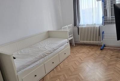 Garsonieră semidecomandată, mobilată în Olteniței