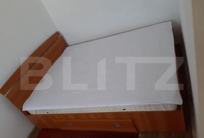 Apartament cu 2 camere, semidecomandat, zona 9 Mai - 3