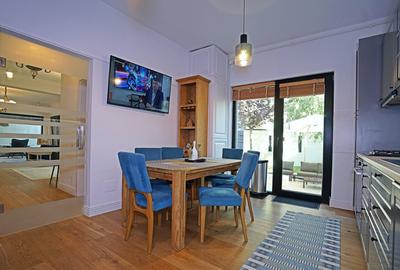 LUX Urban in Dristor-Park Lake-IOR Vila Exclusivista - 12