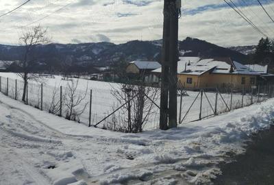 Teren de 3136 mp, în Podu Cheii - 3