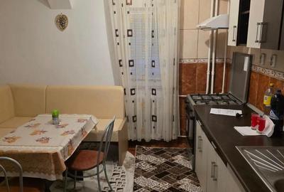 2 camere Cornitoiu p 4 mobilat 350 euro. - 1