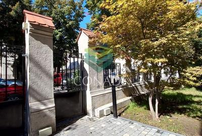 Casă individuală cu 10 camere cu Canalizare în Dorobanți - 29