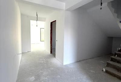Casă cu 4 camere în Central - 1