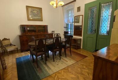 Casă cu 6 camere cu Teren 218 Mp în Central - 1