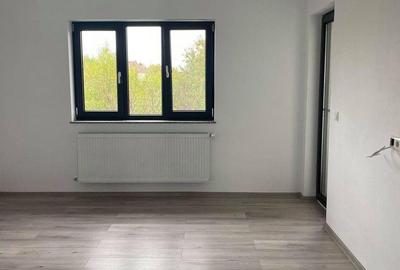 Casă cu 4 camere cu Teren 200 Mp în Păulești - 19