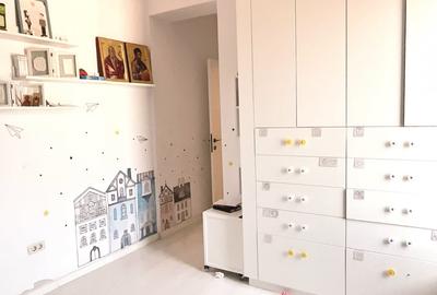 Apartament cu 4 camere decomandat, mobilat în Petricani - 14