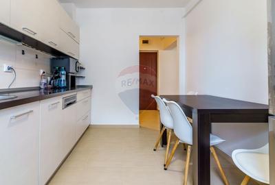 3 camere decomandate, mobilat, balcon, 2 parcari, Comision 0% - 3